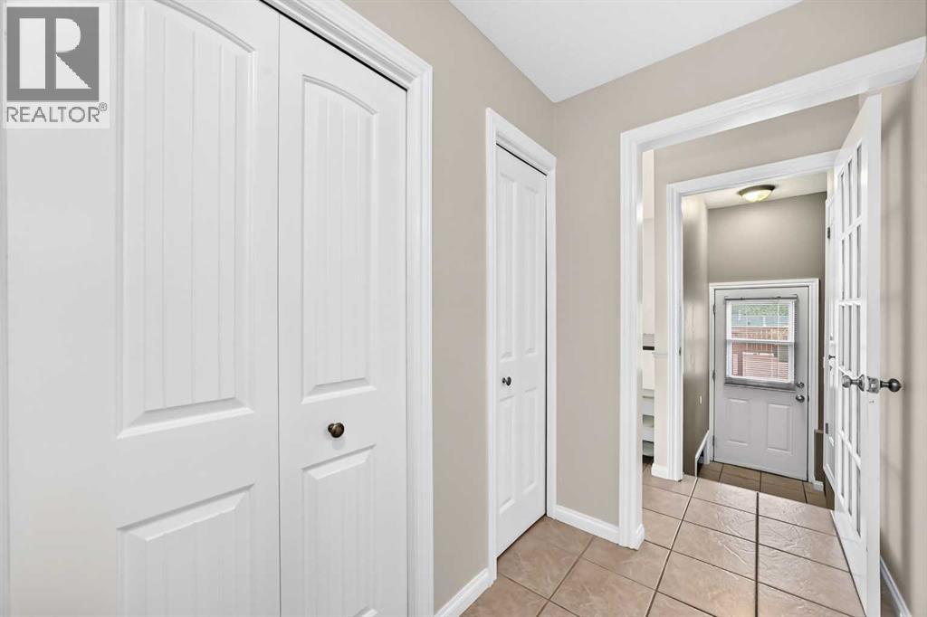 439 Queen Charlotte Drive SE - 24