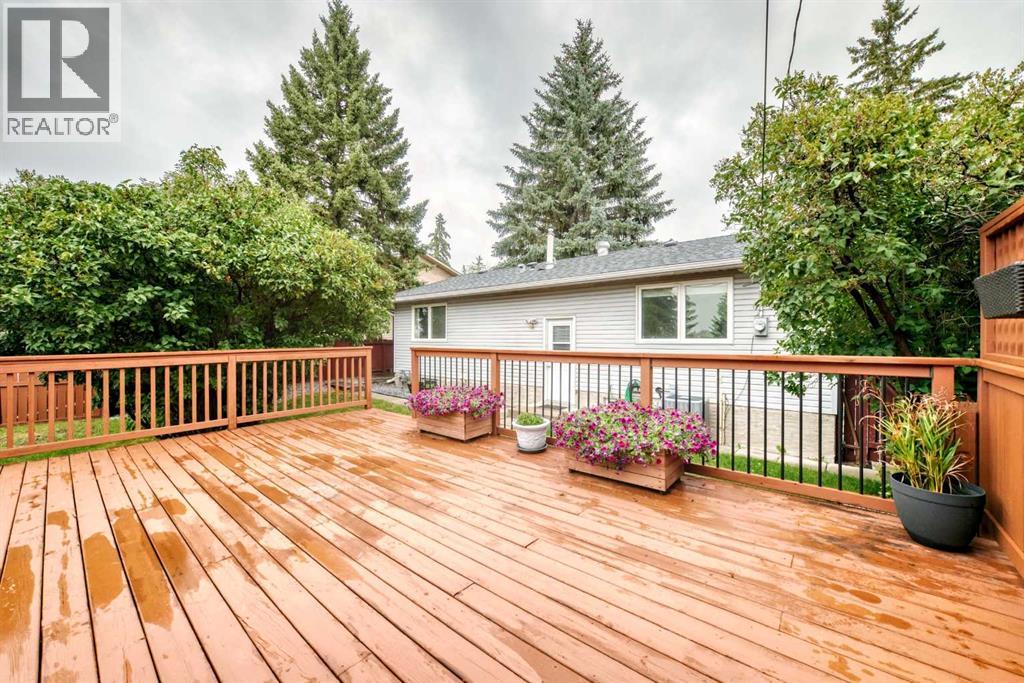 439 Queen Charlotte Drive SE - 41