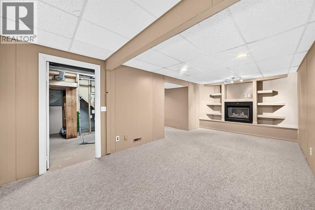 439 Queen Charlotte Drive SE - 25