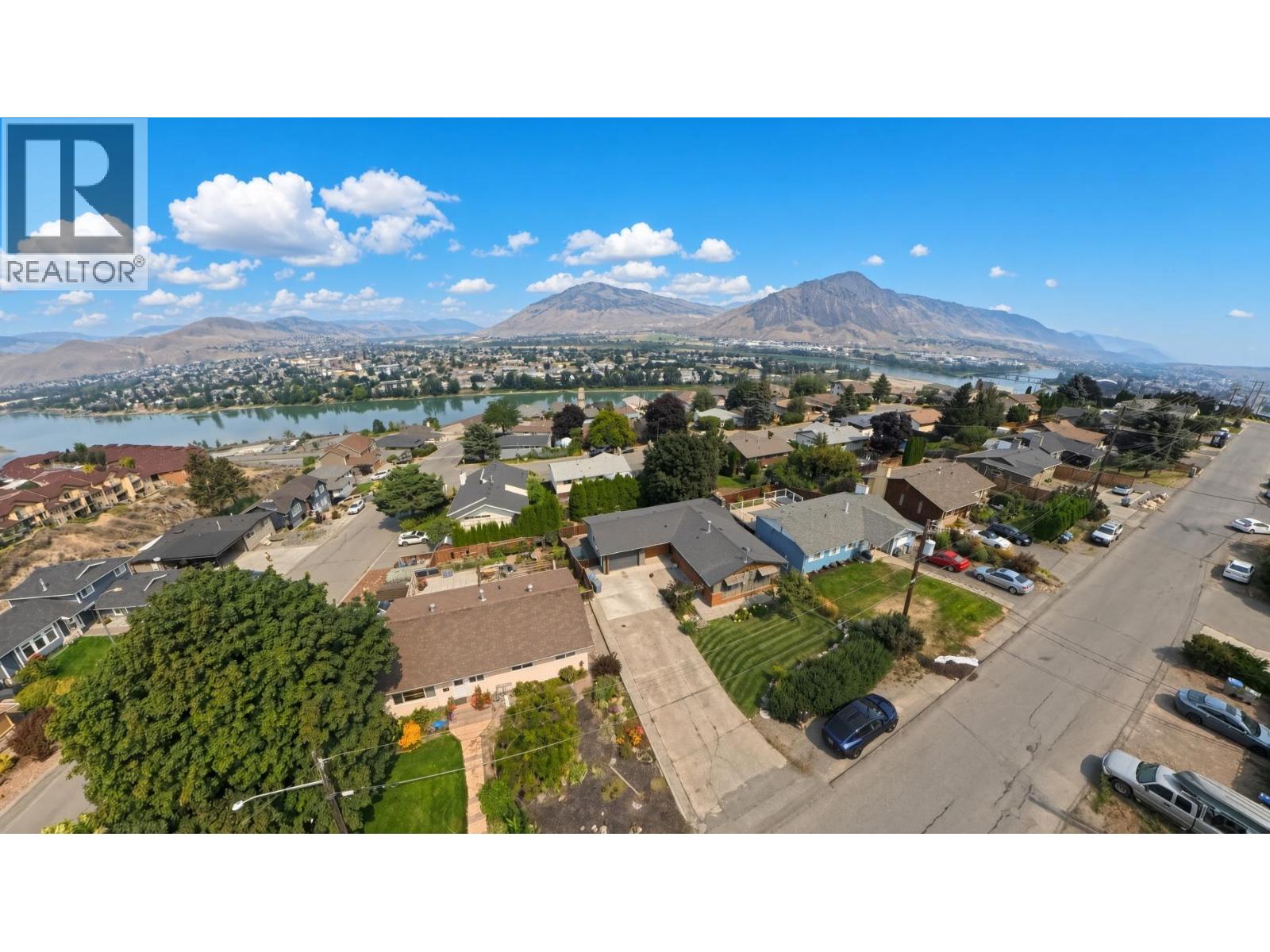 760 ARBUTUS Street - 2