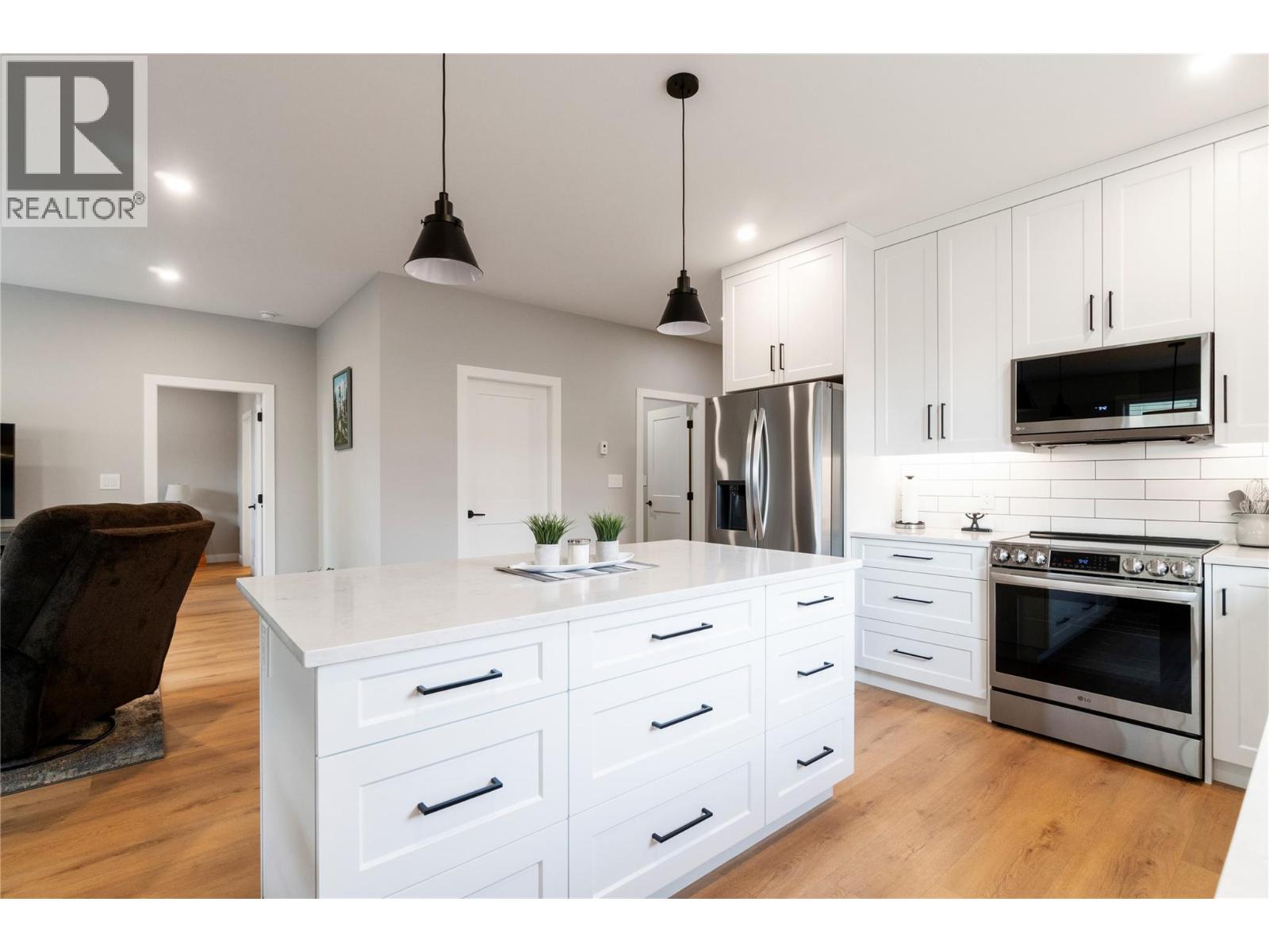 #16 1330 10 Street SW - Image 4