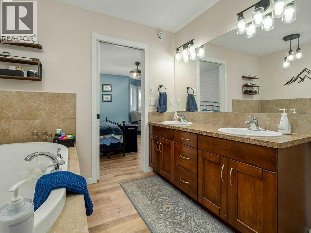 532 Margaret Sutherland Crescent North - Photo 28