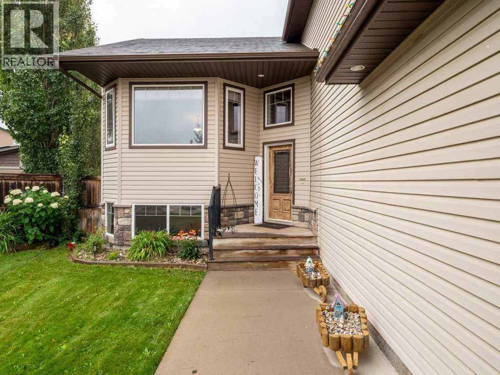 532 Margaret Sutherland Crescent N - 3