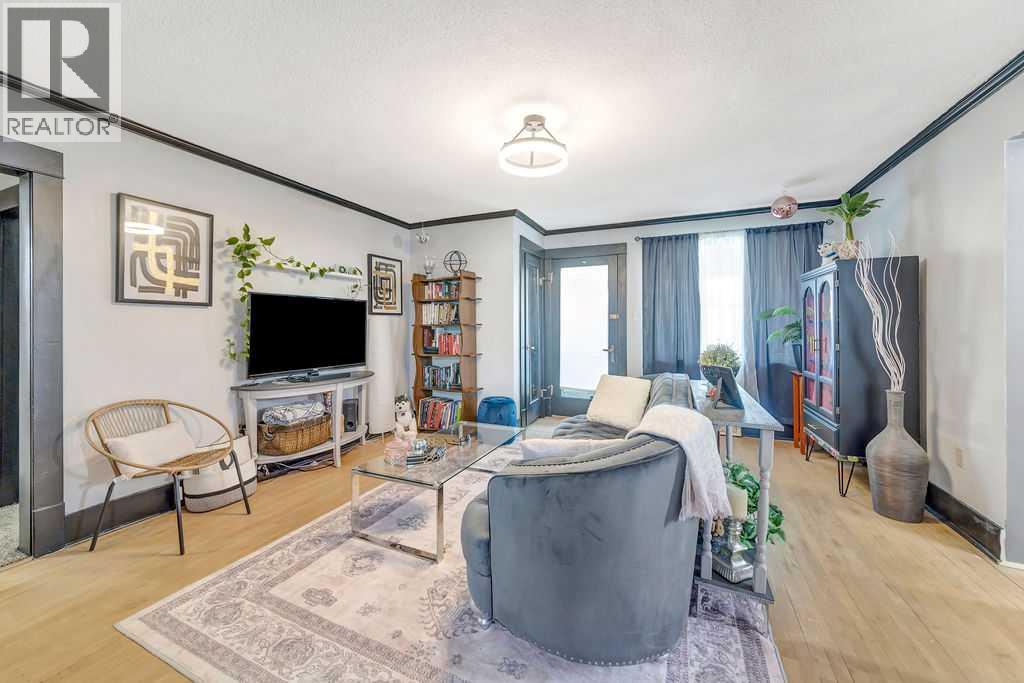 1512 49 Avenue - 7