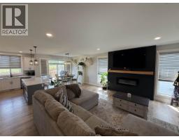 10519 118 Avenue, Fort St  John, BC V1J0M8 Photo 9