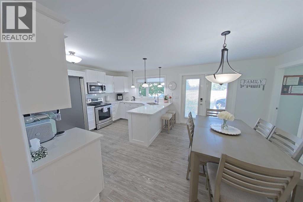 6803 24 Avenue Northeast - Photo 9