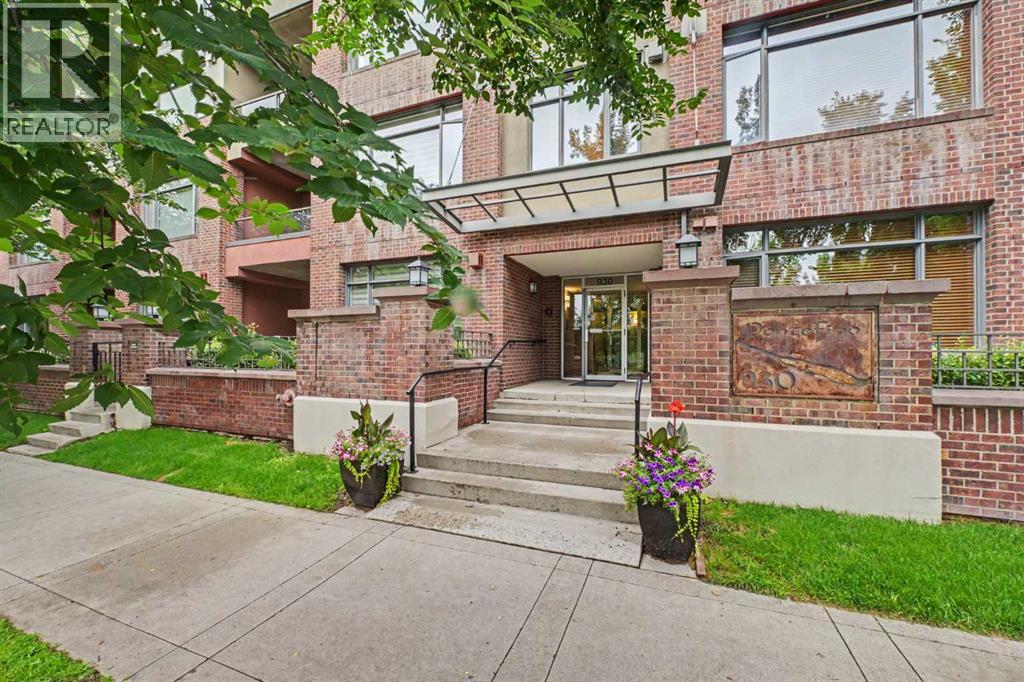 930 Centre Avenue Northeast - Photo 14