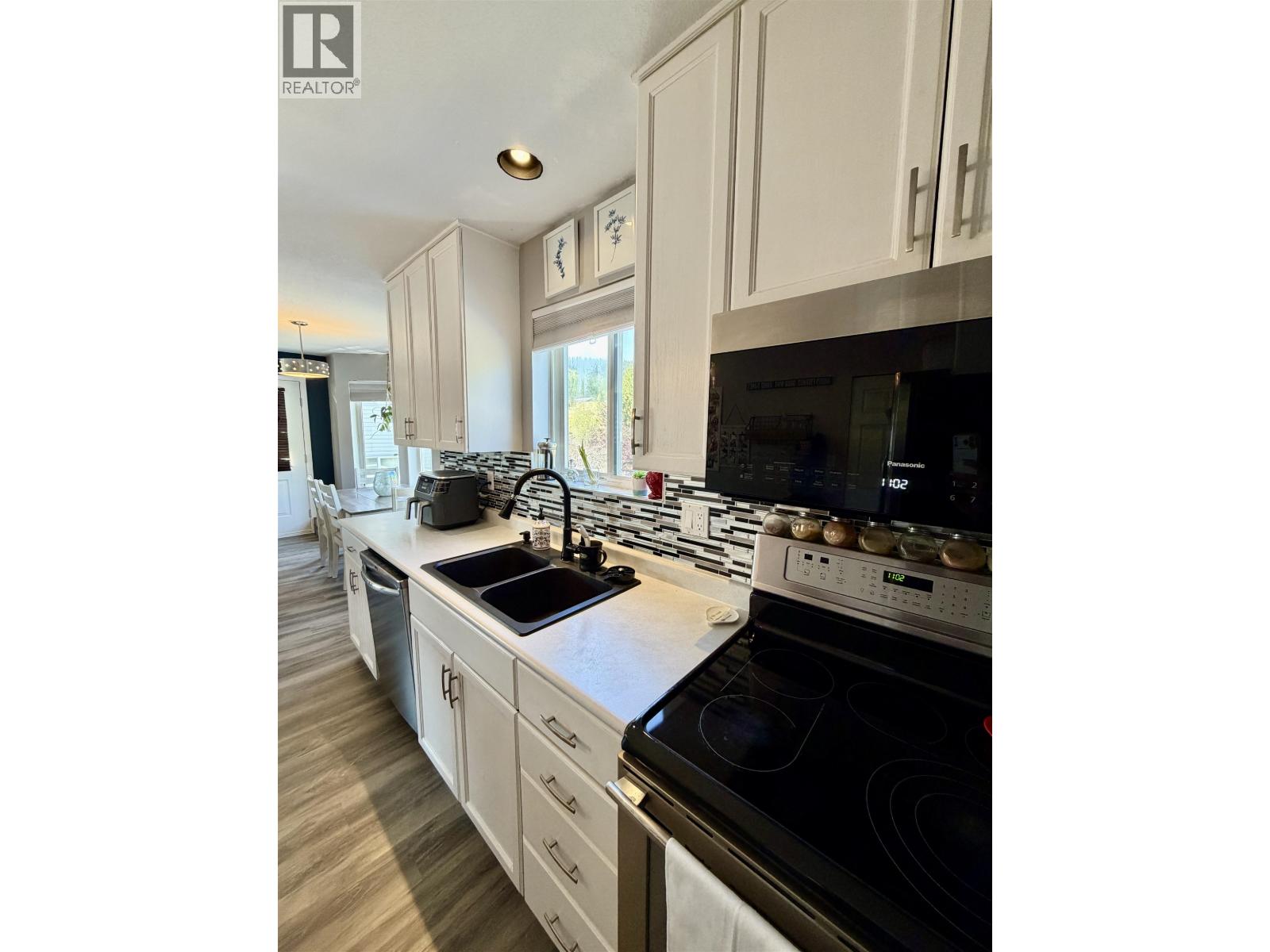 #3 25 WESTRIDGE DRIVE - Image 10