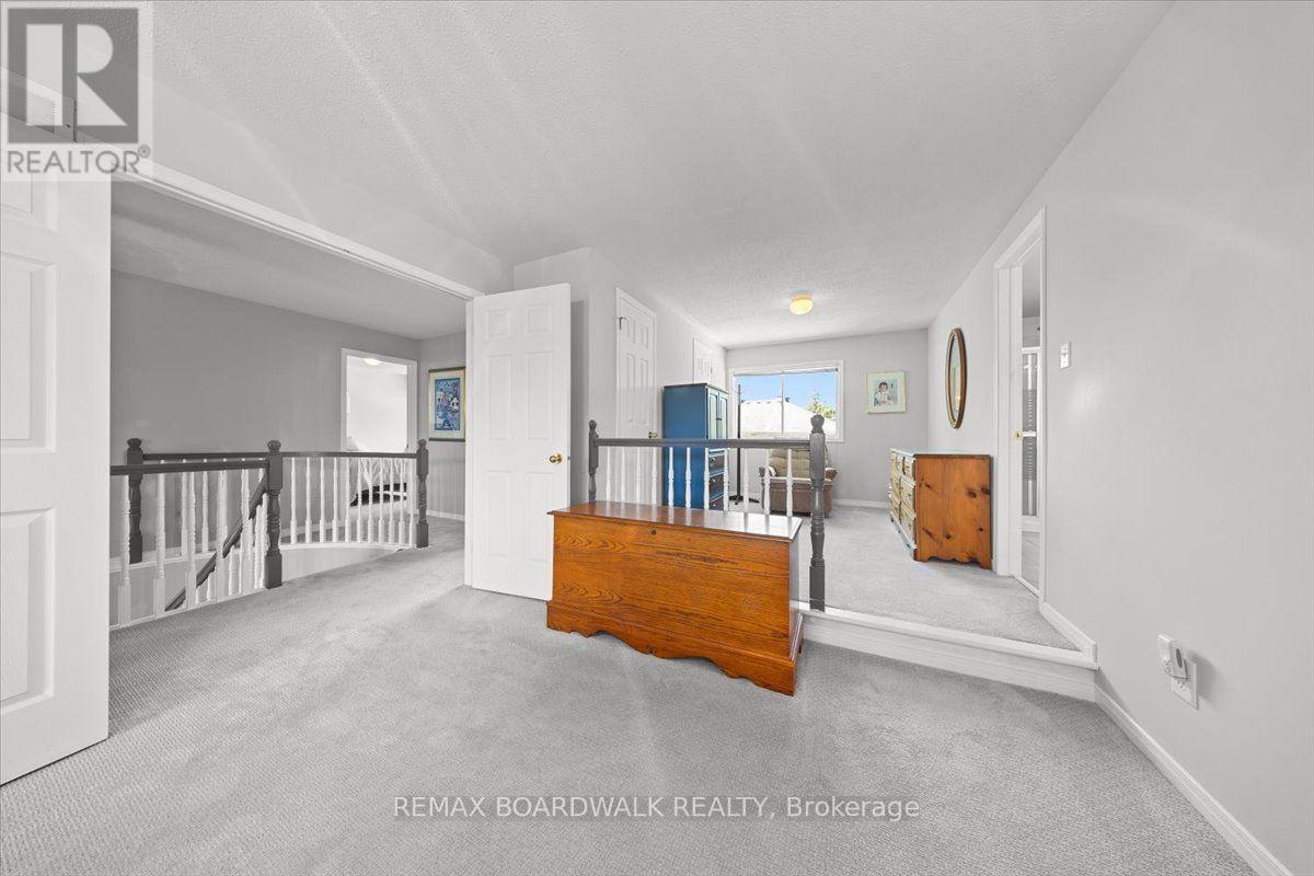 5 Bed, 4 Bath House for Sale in Ottawa – 17 SHIPLEY CRESCENT, Ottawa – MLS# X13678572 - Image 27
