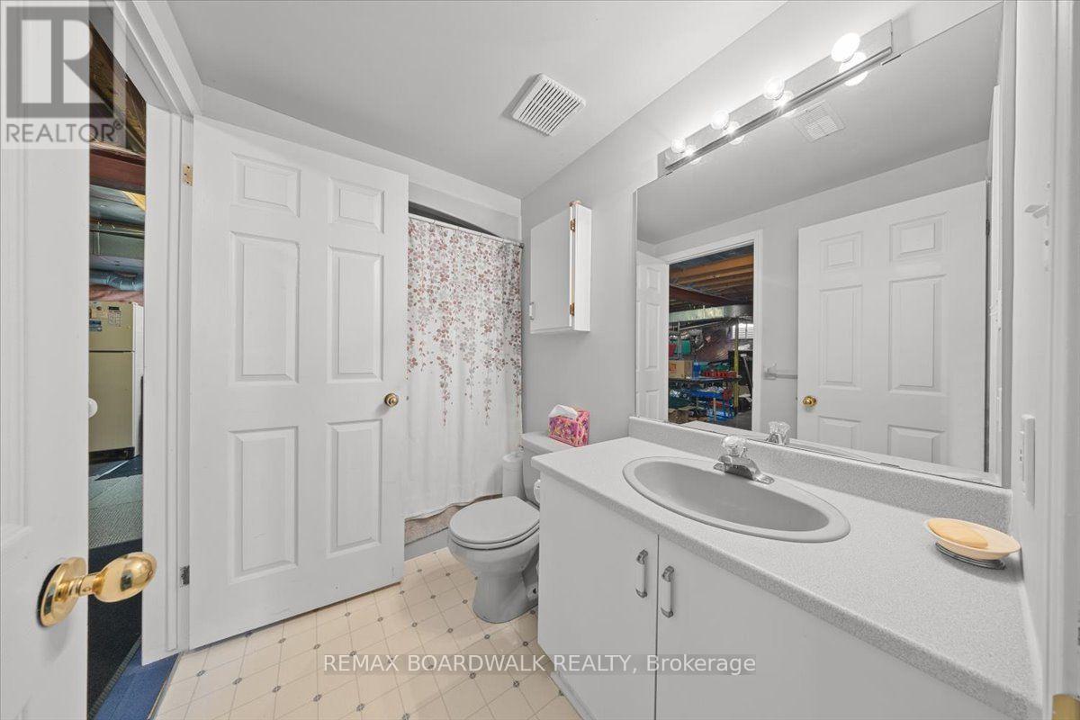5 Bed, 4 Bath House for Sale in Ottawa – 17 SHIPLEY CRESCENT, Ottawa – MLS# X13678572 - Image 40