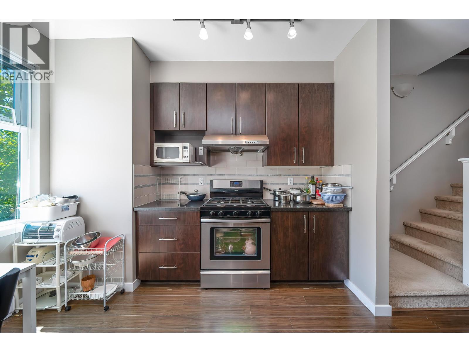 7 9333 FERNDALE ROAD, Richmond