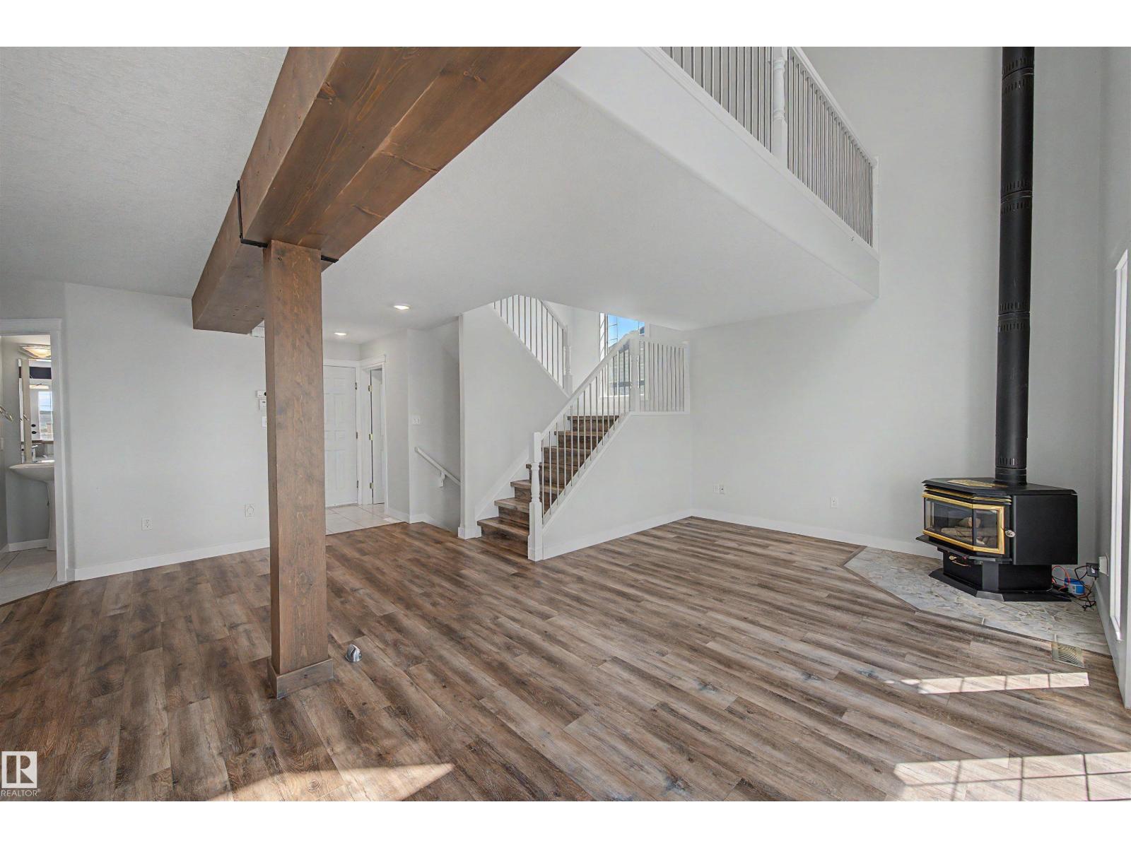 720 7th Street - Photo 16