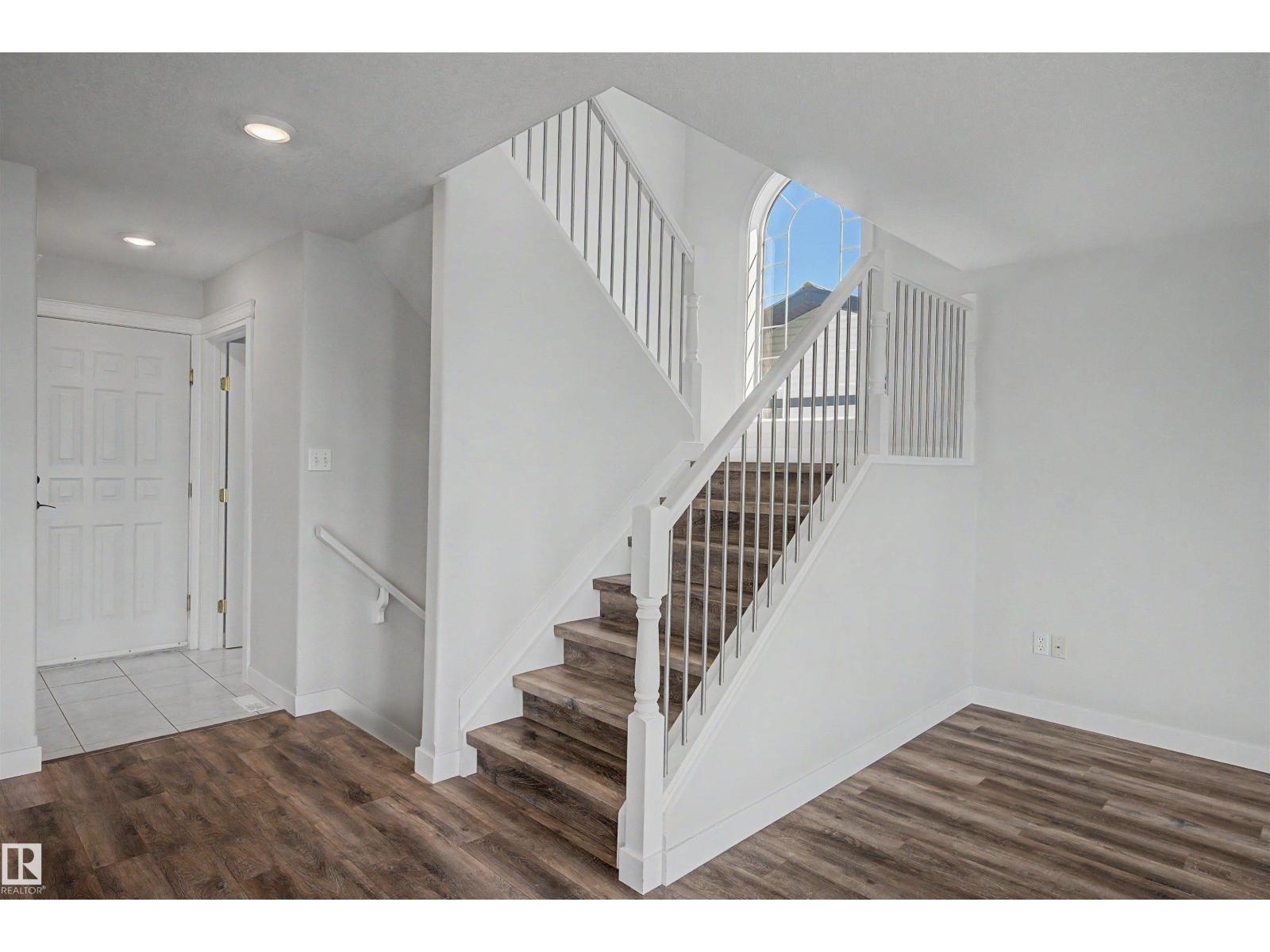 720 7th Street - Photo 22