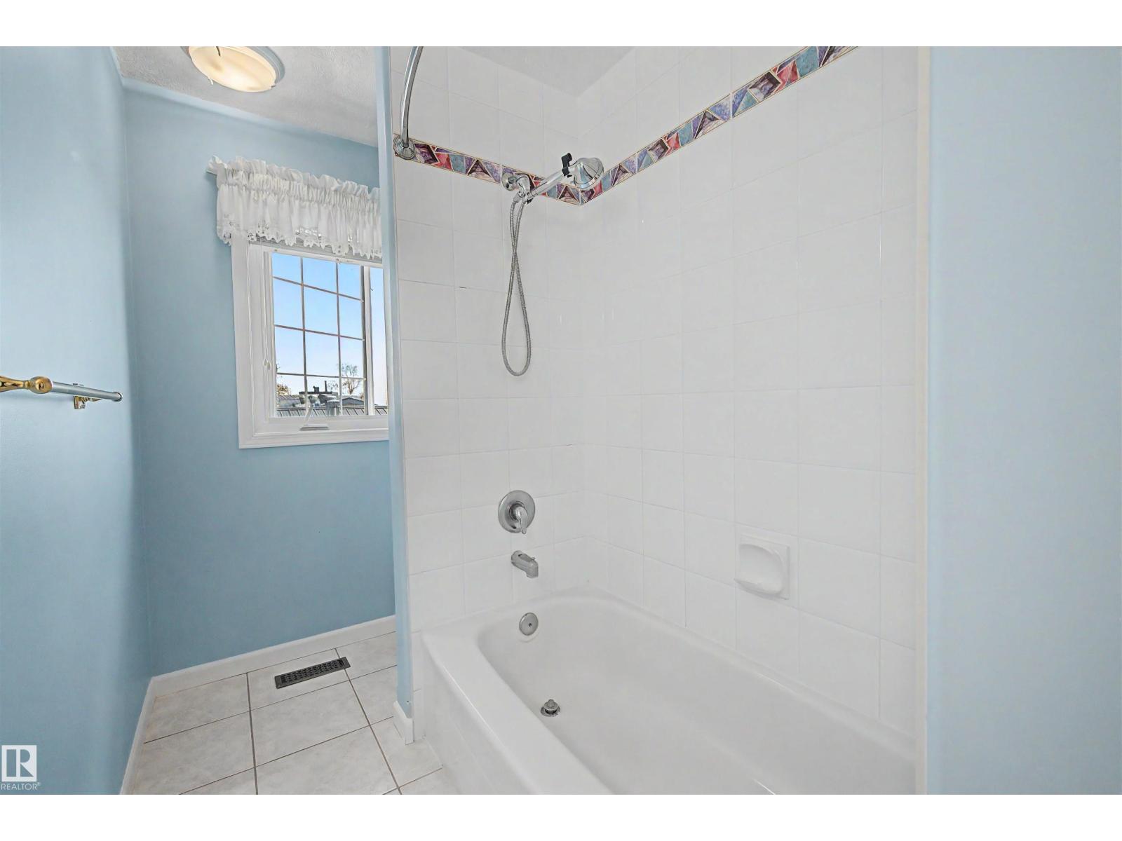 720 7th Street - Photo 33