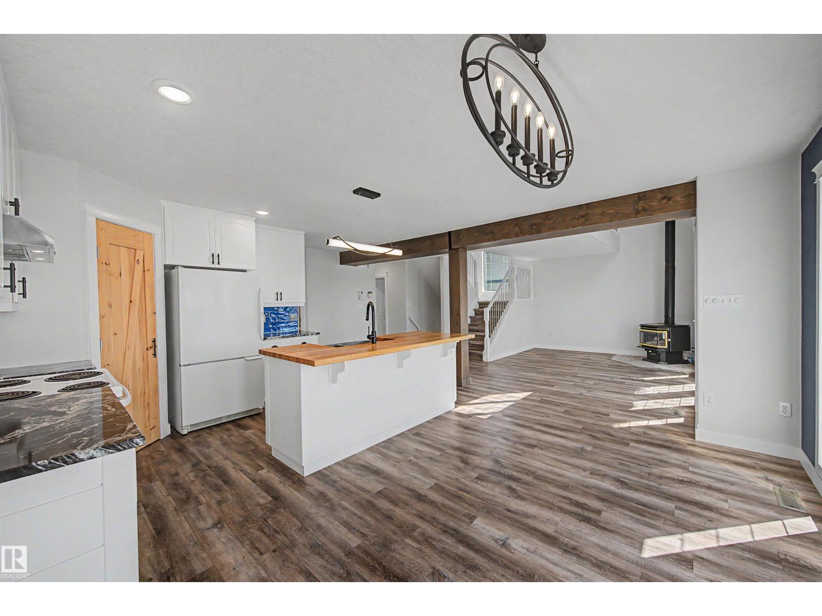 720 7th Street - Photo 15