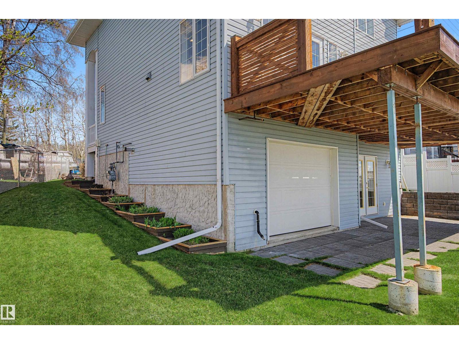 720 7th Street - Photo 43