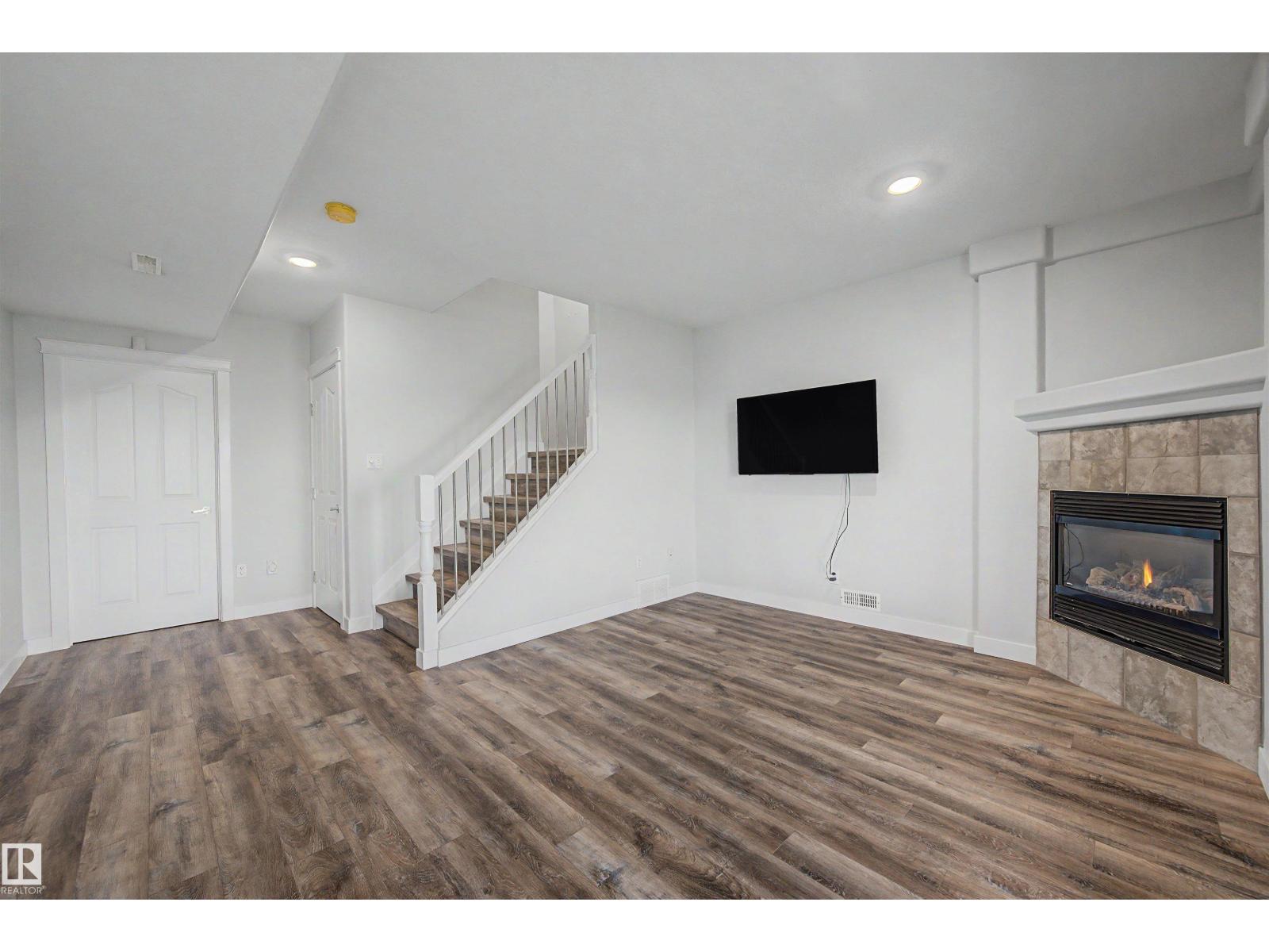 720 7th Street - Photo 36