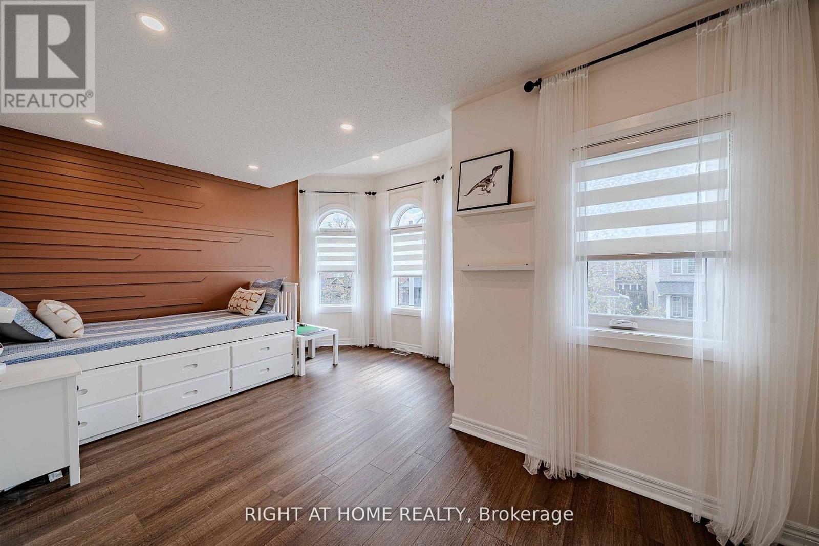 111 FORECASTLE ROAD - Image 32