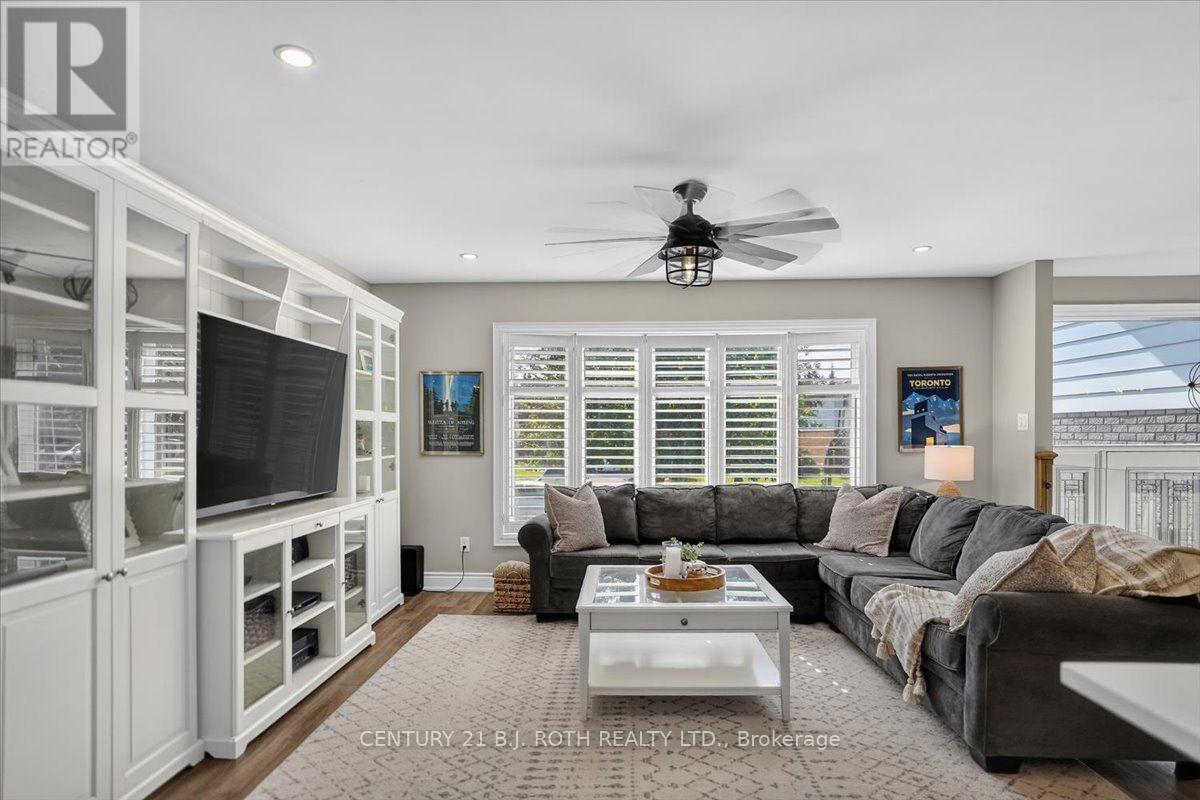 13 CLOVER AVENUE - Image 14