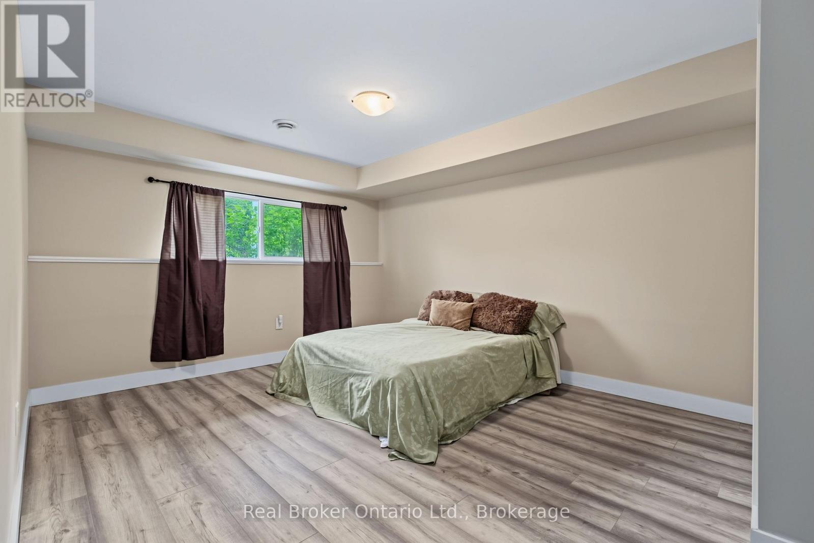 115 CARLISLE STREET - 25