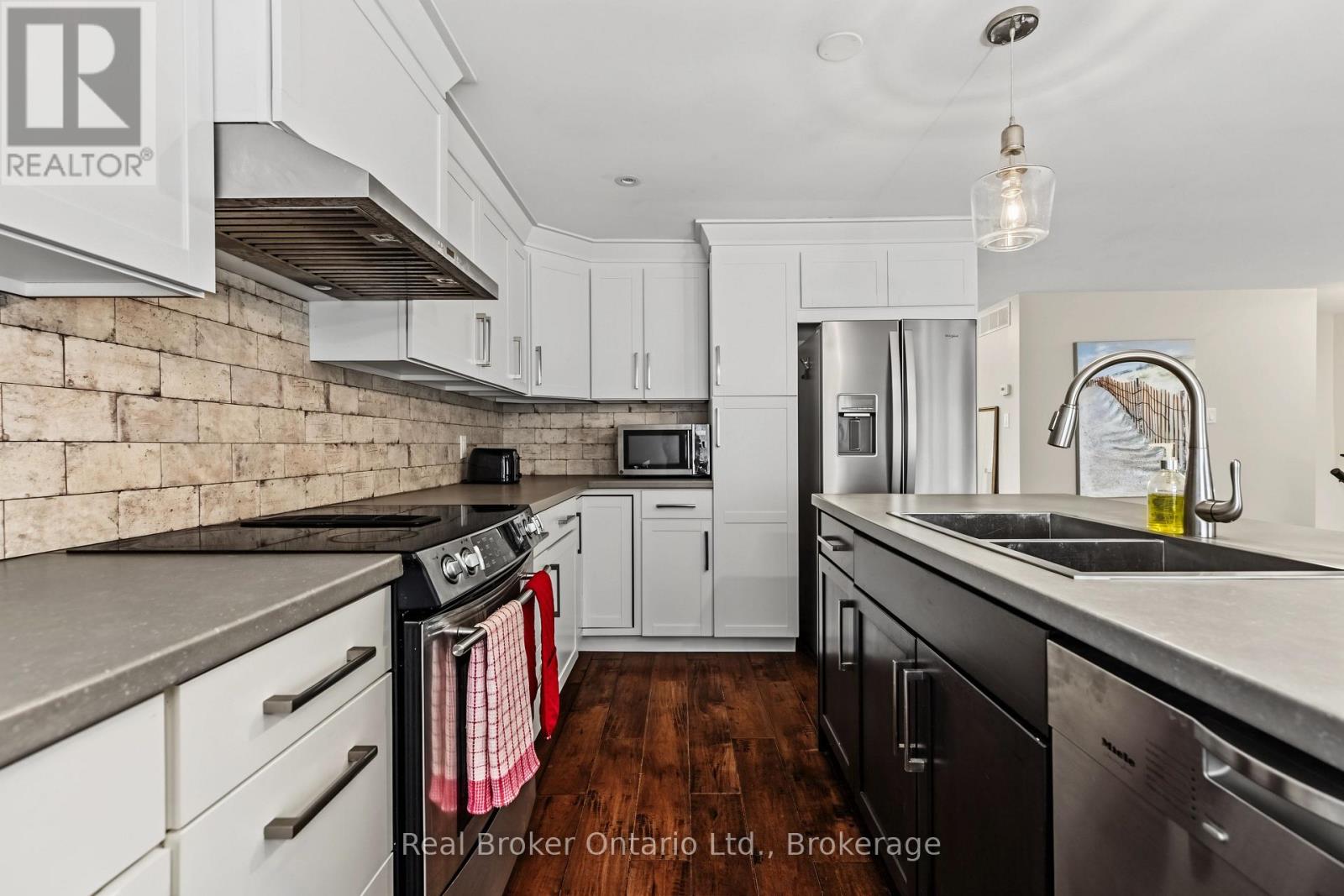 115 CARLISLE STREET - 8