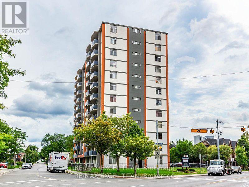 Photo of 2255 Weston Road