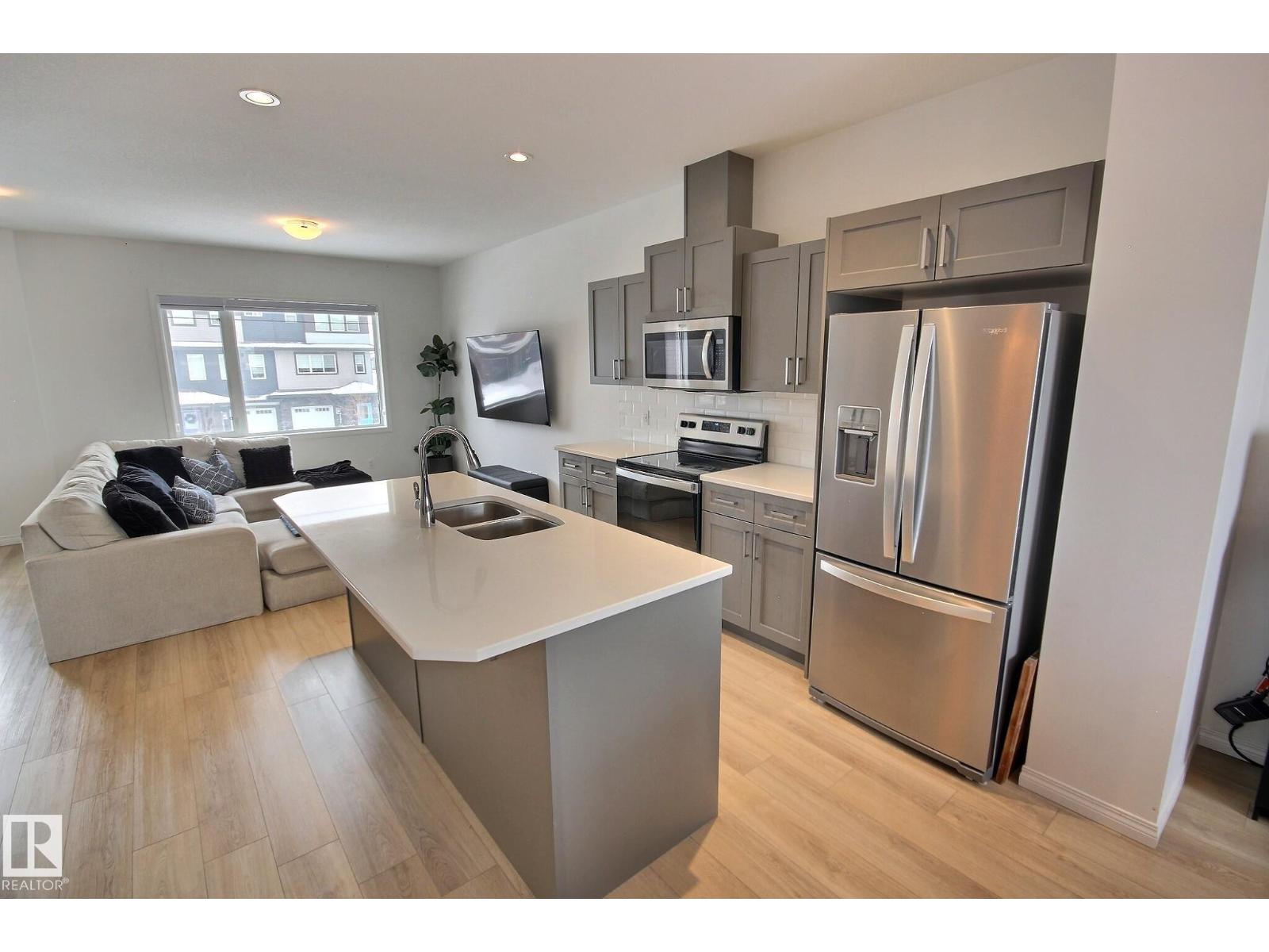 1512 157 ST SW - 3