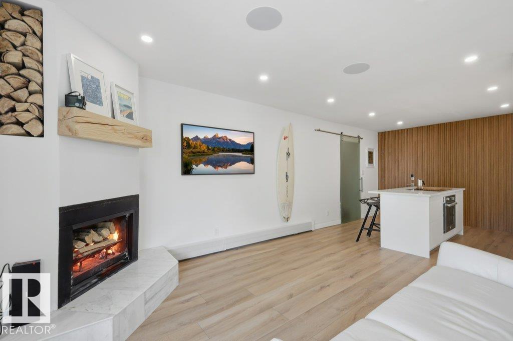 #6 4415 Lakeshore DR - 3