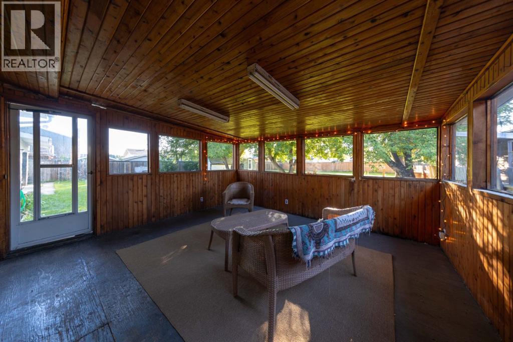 3007 52 Avenue - 14