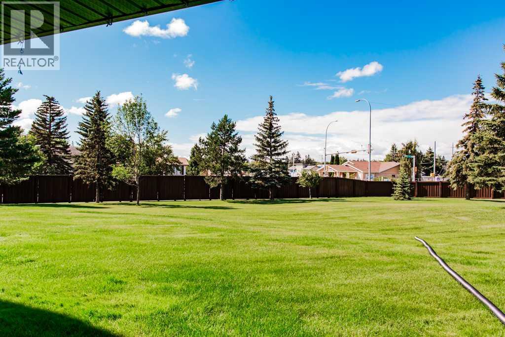 9111 104 Avenue - Photo 21