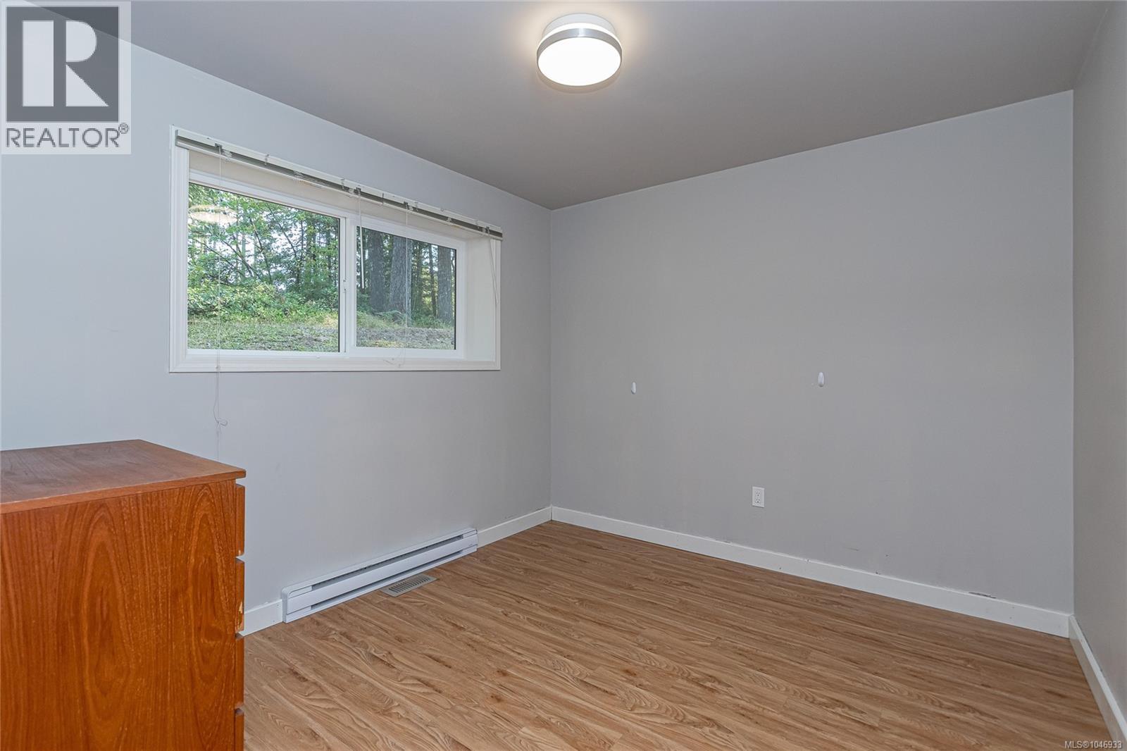 5385 Winchester Rd - Image 25