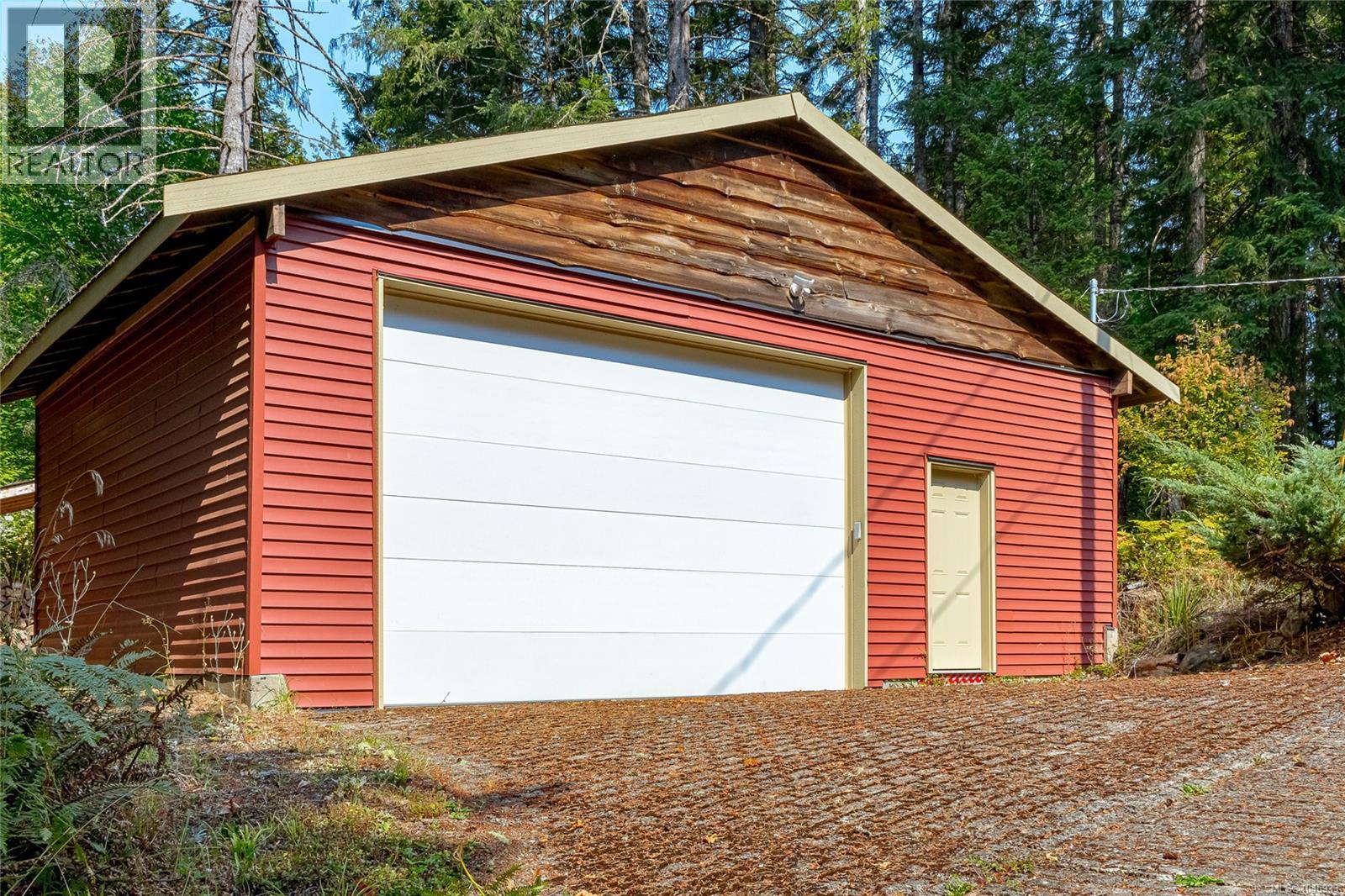 5385 Winchester Rd - Image 30