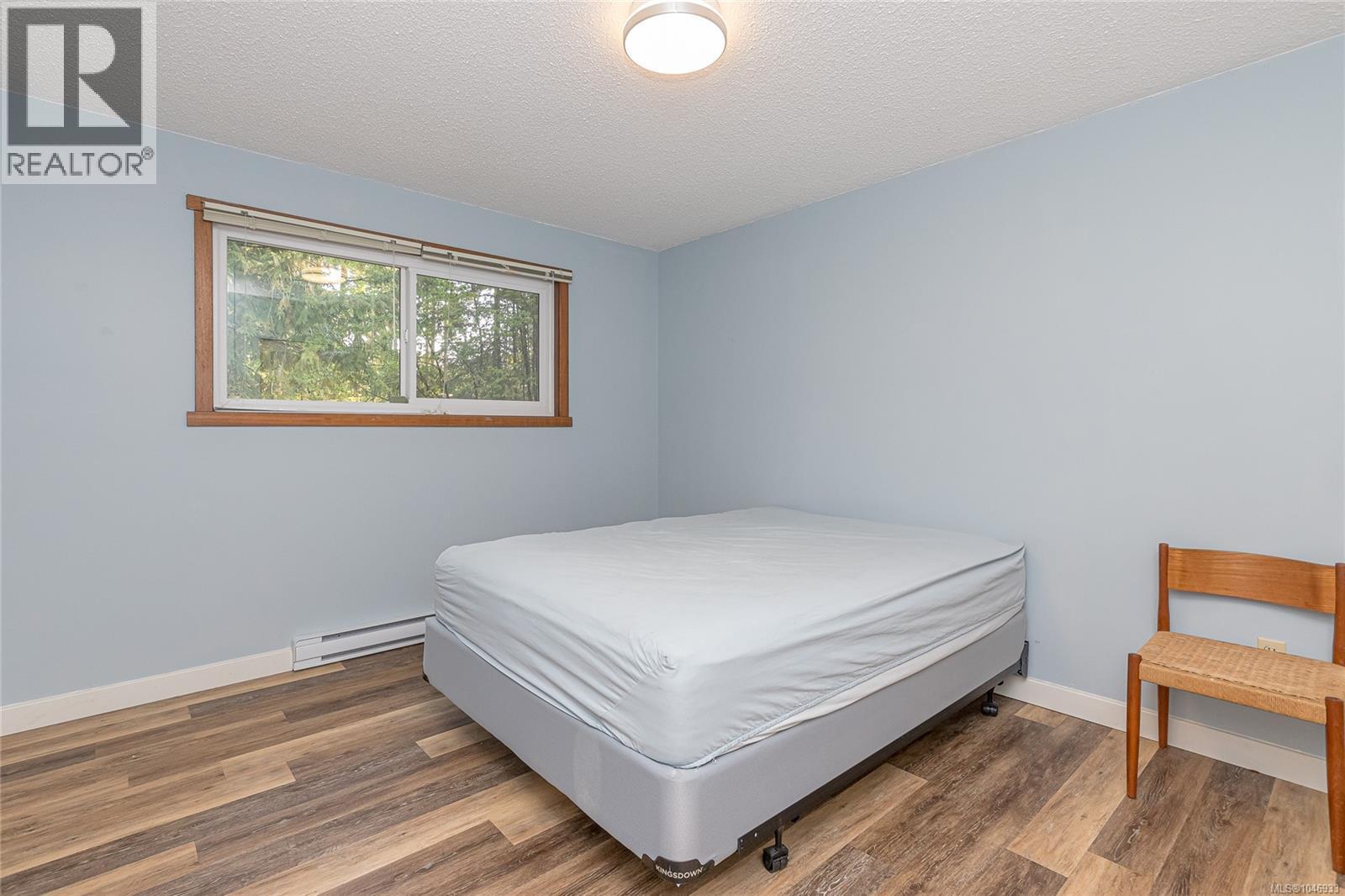 5385 Winchester Rd - Image 17