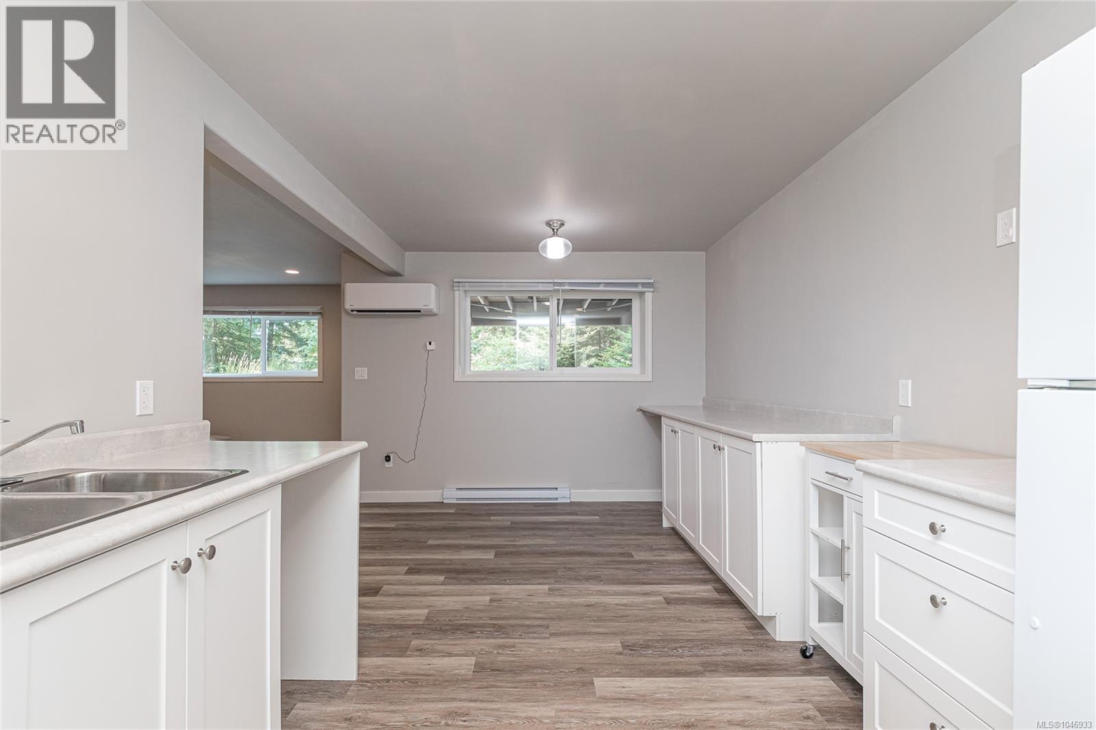 5385 Winchester Rd - Image 23