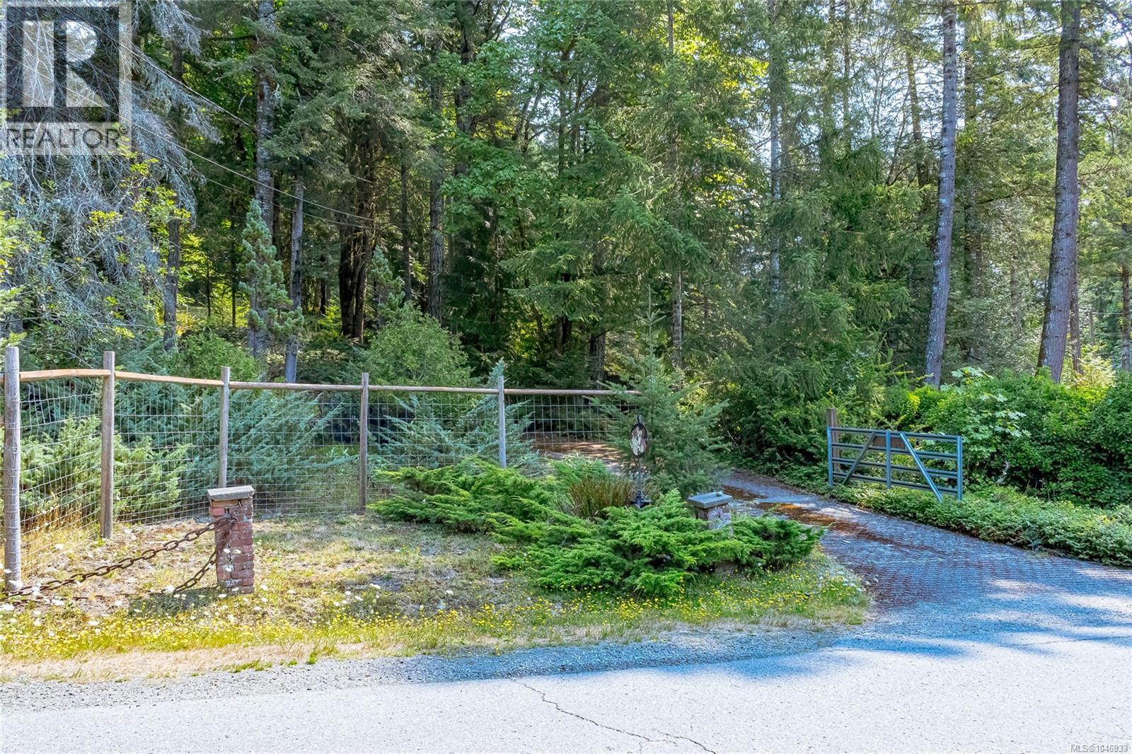 5385 Winchester Rd - 4