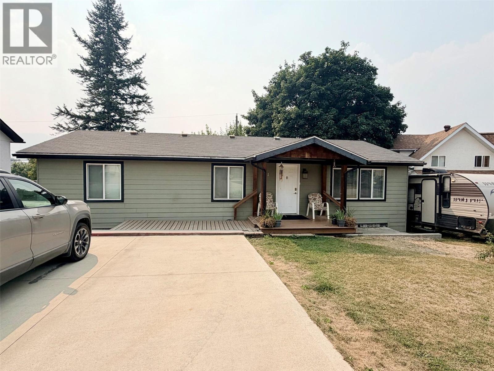 411 3rd Avenue S - 29