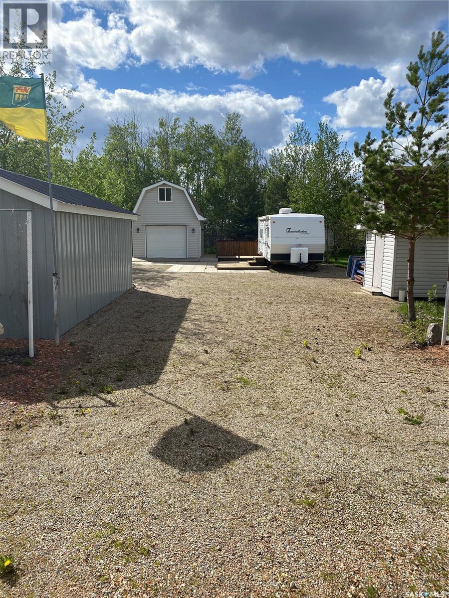 210 Travis AVENUE, Fishing Lake, Saskatchewan, S0A1Y0, Fishing Lake, Saskatchewan — photo 4 of 5