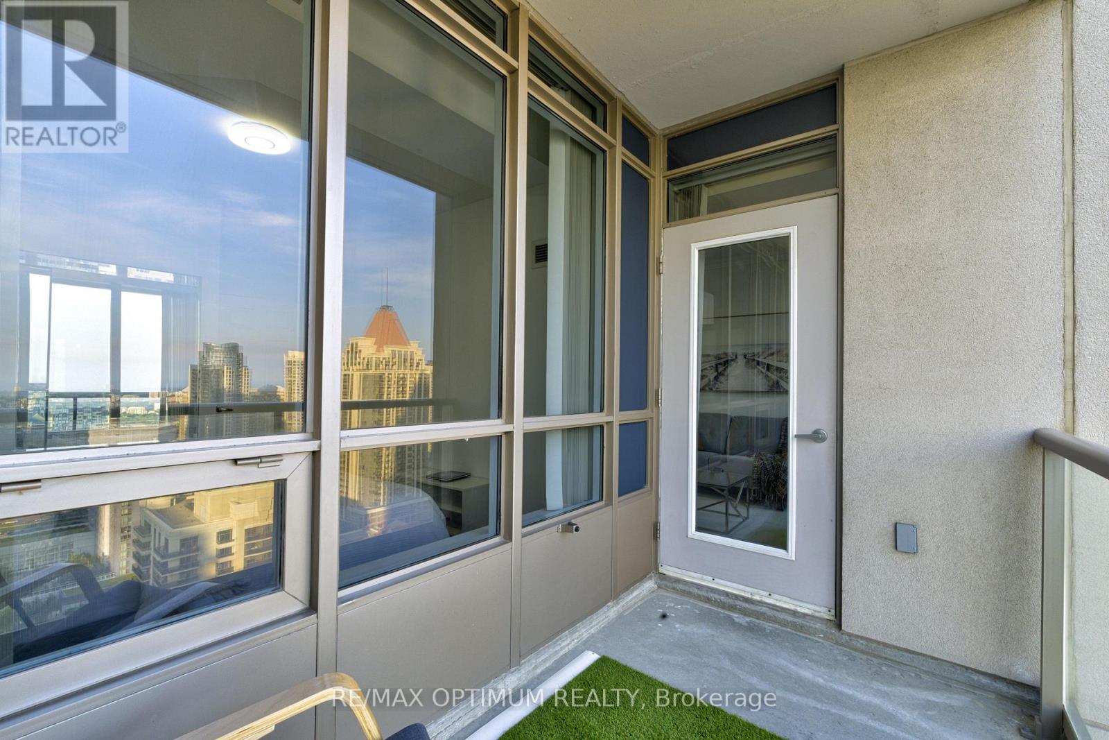 #2511 388 PRINCE OF WALES DRIVE - Image 33