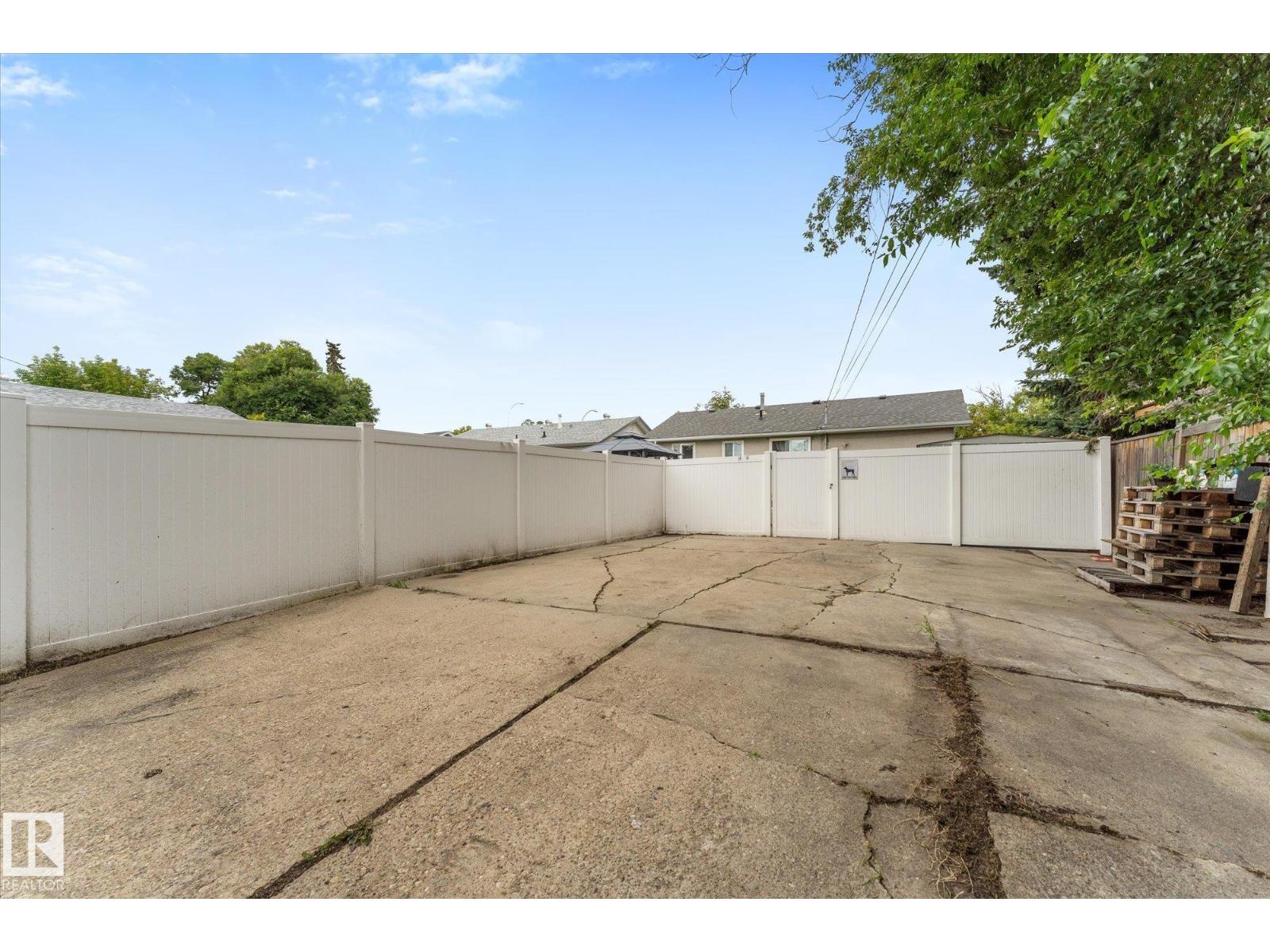 12923 137 AV NW - 30