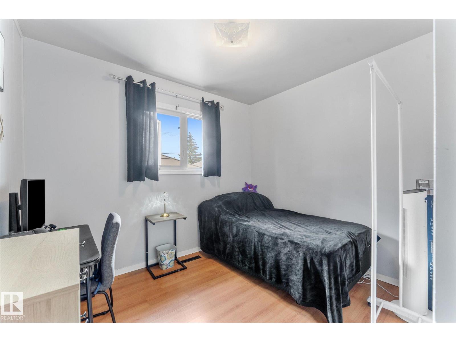 12923 137 Avenue NW - Photo 19