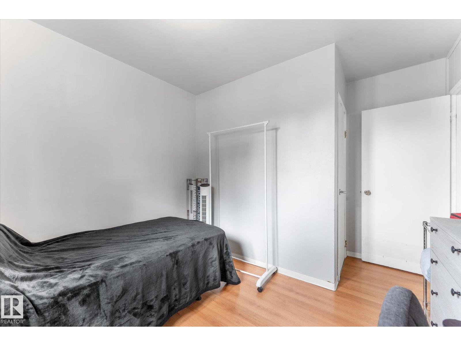 12923 137 AV NW - 20