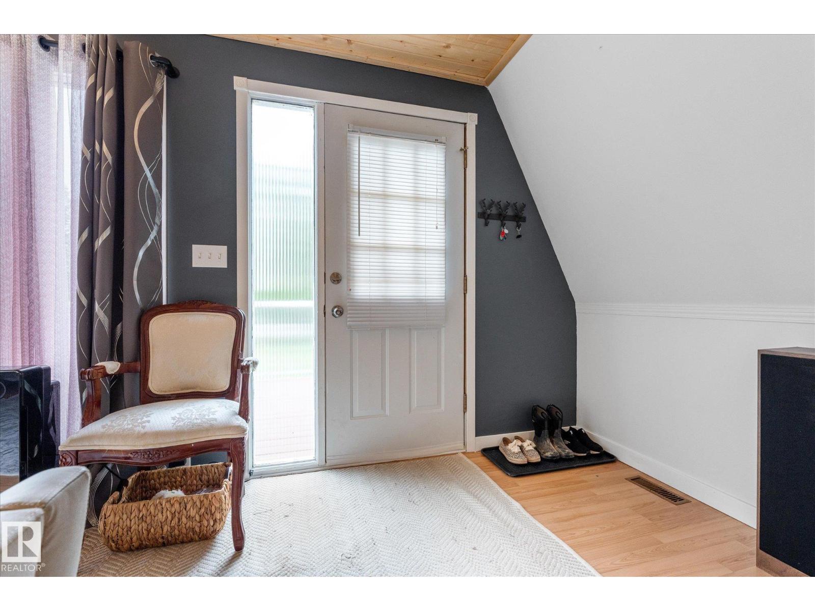 1022 10 ST - 9