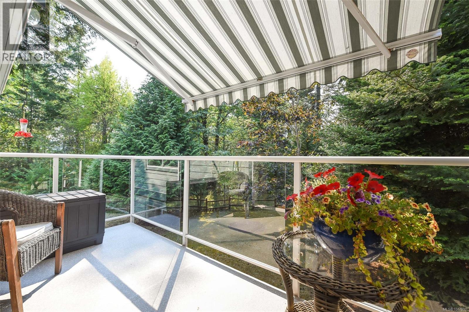 61 2001 Blue Jay Pl, Courtenay