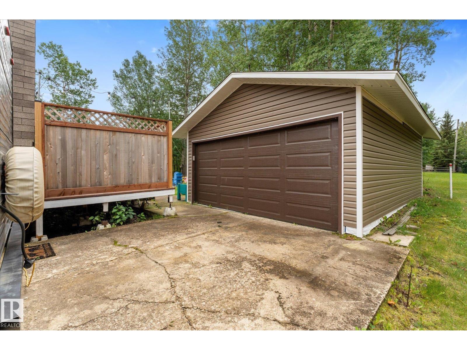 1022 10 Street - Photo 41