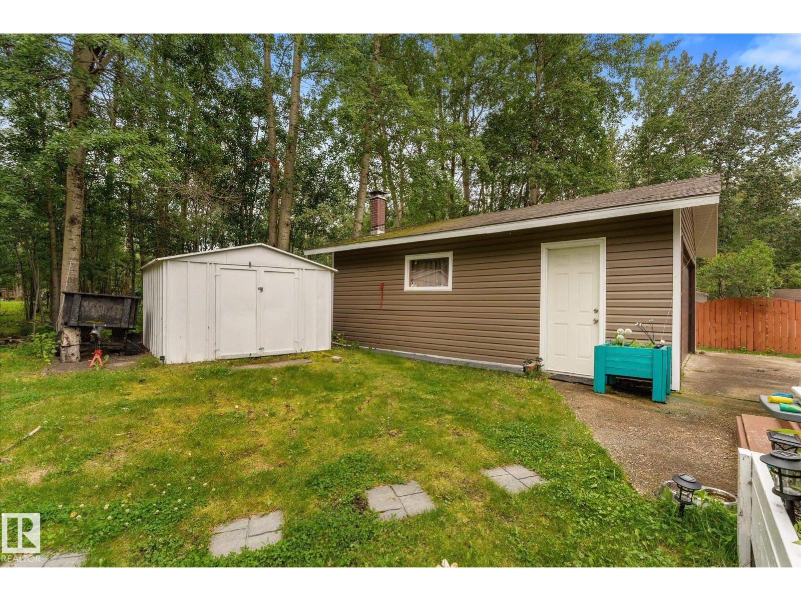 1022 10 Street - Photo 40