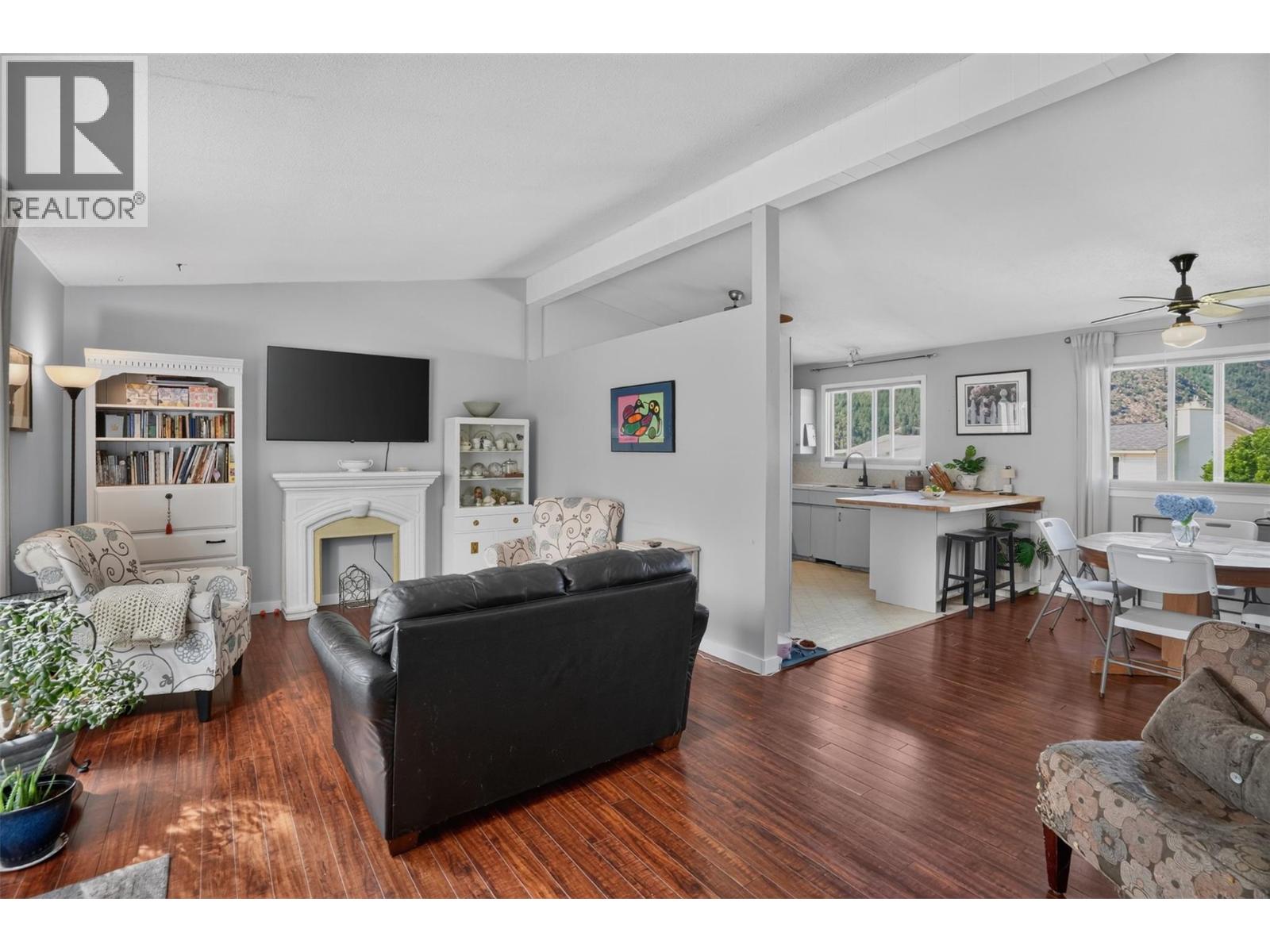 3955 Woodland Drive, Trail