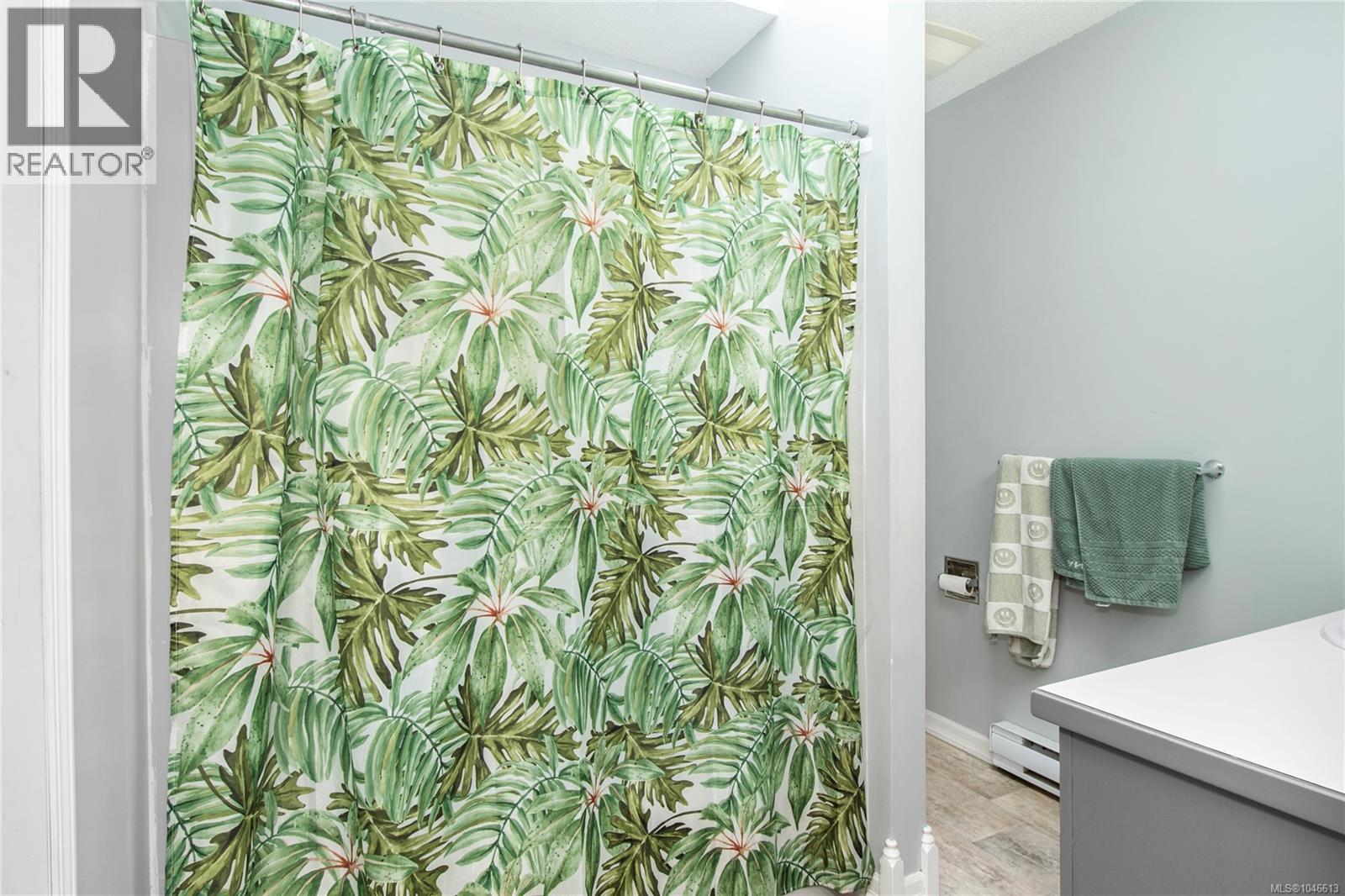423 Harrogate Rd, Campbell River