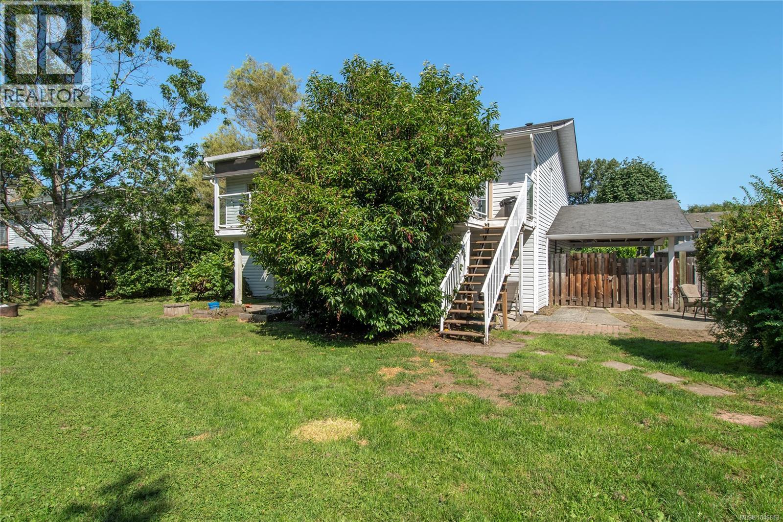 423 Harrogate Rd, Campbell River