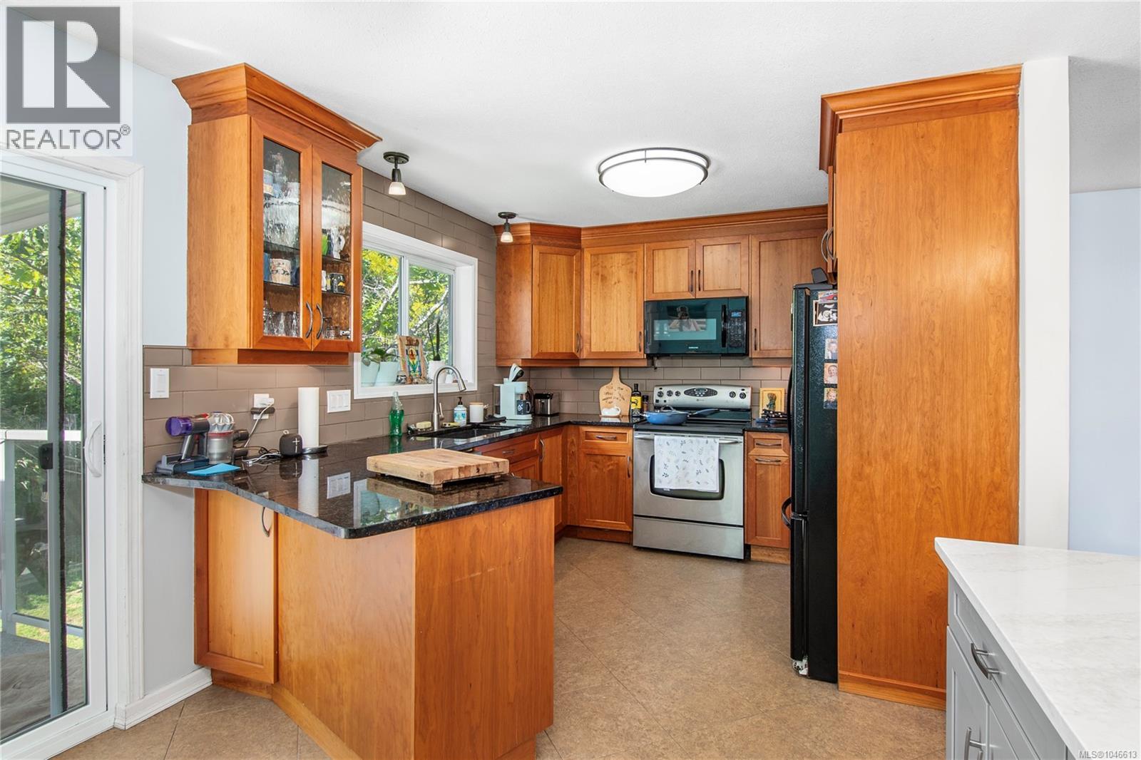 423 Harrogate Rd, Campbell River