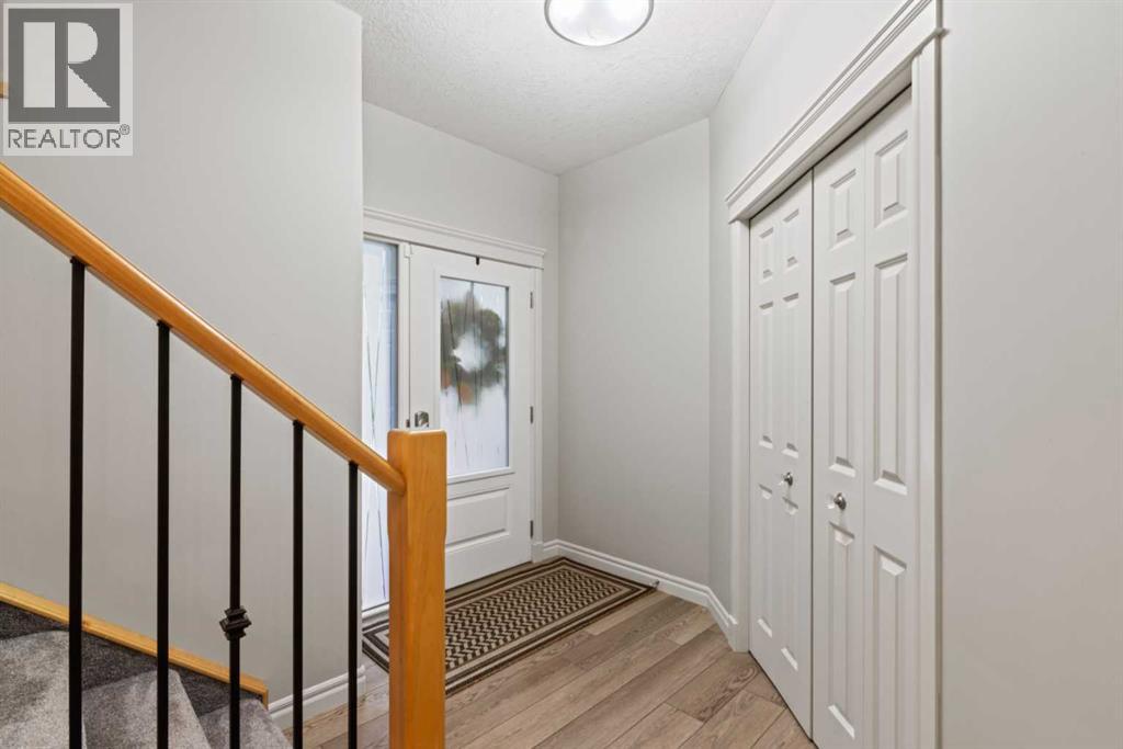 126 Chapman Close SE - 2